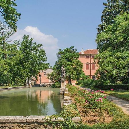 شقة Castelgomberto  في La Peschiera المظهر الخارجي الصورة